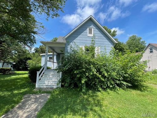 721 Franklin St, Litchfield, IL, 62056-1620 | Card Image