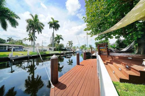 2518 Gulfstream Ln, Fort Lauderdale, FL, 33312-4704 | Card Image