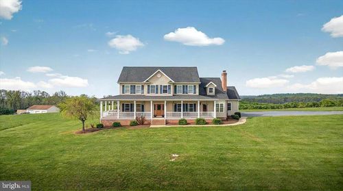 300 Dehaven Dr, CLEAR BROOK, VA, 22624-1741 | Card Image