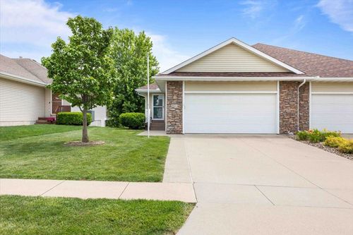827 Sw 46th Street, Ankeny, IA, 50023 | Card Image