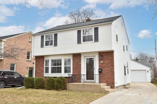 5312 N Bay Ridge Avenue, Whitefish Bay, WI, 53217 | Card Image