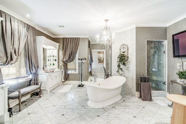 90 Callaway Crt, House other with 5 bedrooms, 6 bathrooms and 9 parking in Thornhill ON | Image 20