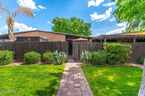 303-3036 N 32nd St, Phoenix, AZ, 85018-6824 | Card Image