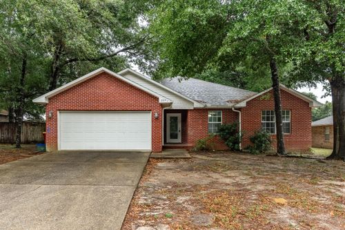 209 Warrior St, Crestview, FL, 32536-6527 | Card Image