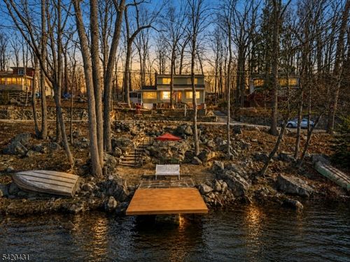 51 Lakeside Dr, Highland Lakes, NJ, 07422-1411 | Card Image