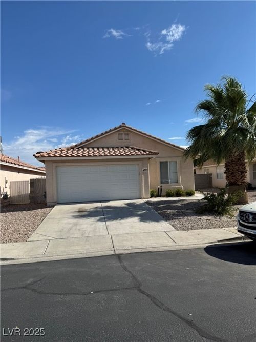 621 Carlos Julio Ave, North Las Vegas, NV, 89031-7814 | Card Image