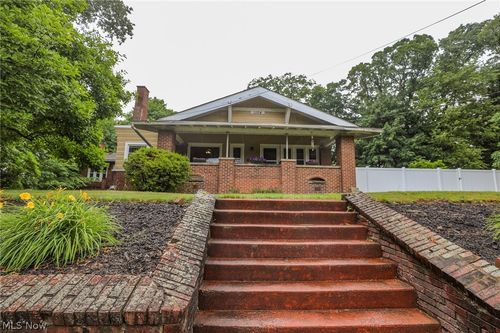 1104 N Howard St, Akron, OH, 44310-1300 | Card Image