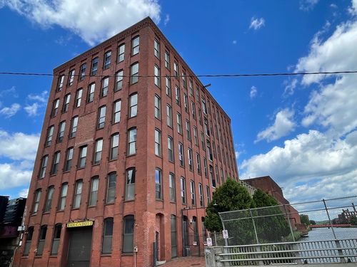 602-101 Cabot St, Holyoke, MA, 01040-6011 | Card Image