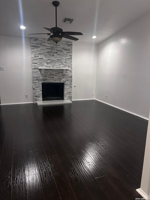 2615 Lakebriar St, San Antonio, TX, 78222-1613 | Card Image