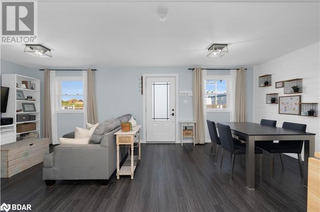 11 James Street, House other with 2 bedrooms, 1 bathrooms and 4 parking in Orillia ON | Image 6