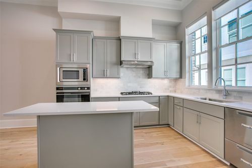 4639 New Water Ln, Dallas, TX, 75219-3988 | Card Image