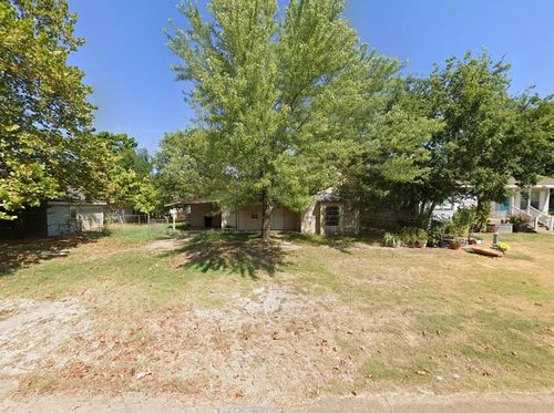 307 E 2nd St, Stroud, OK, 74079-4228 | Card Image