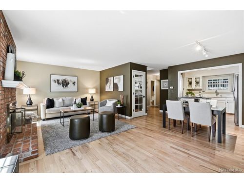 6950 E Briarwood Dr, Centennial, CO, 80112-1158 | Card Image