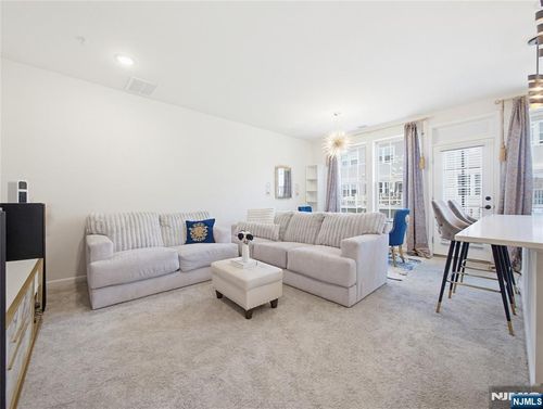 44 Leahy Dr, Wood Ridge, NJ, 07075-2443 | Card Image