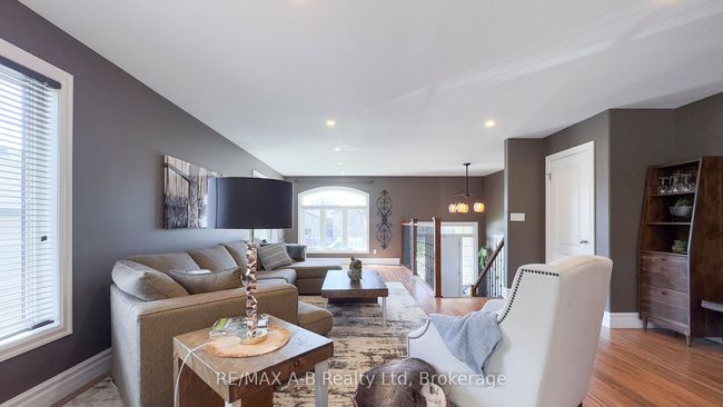 83 Sylvia St, House other with 4 bedrooms, 3 bathrooms and 4 parking in Mitchell ON | Image 16
