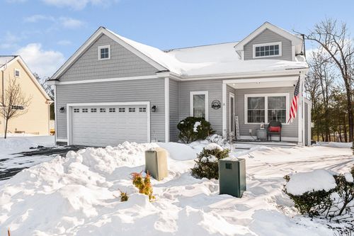 8 Crown Point Circle, Merrimack, NH, 03054 | Card Image