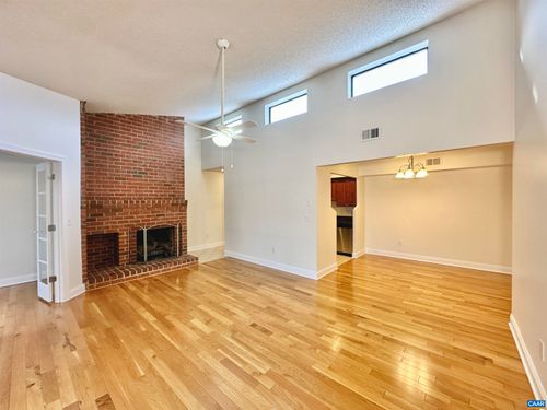 10-139 Green Turtle Ln, CHARLOTTESVILLE, VA, 22901 | Card Image