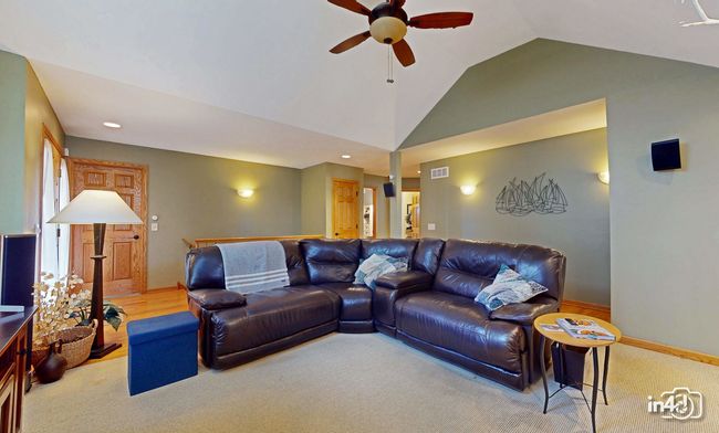 2232 Durand Dr, Townhouse with 2 bedrooms, 2 bathrooms and 2 parking in Downers Grove IL | Image 7