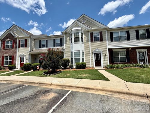 2754 Thornbush Ct, Charlotte, NC, 28270-4442 | Card Image