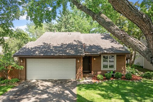5554 Knoll Dr, Shoreview, MN, 55126-8502 | Card Image