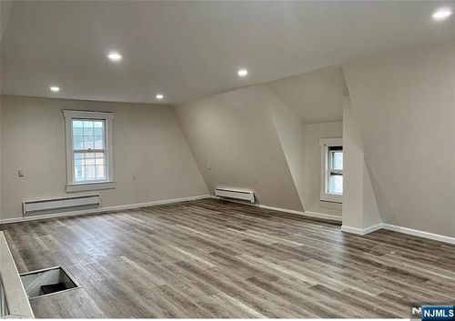 187 Franklin Ave, Nutley, NJ, 07110-2940 | Card Image