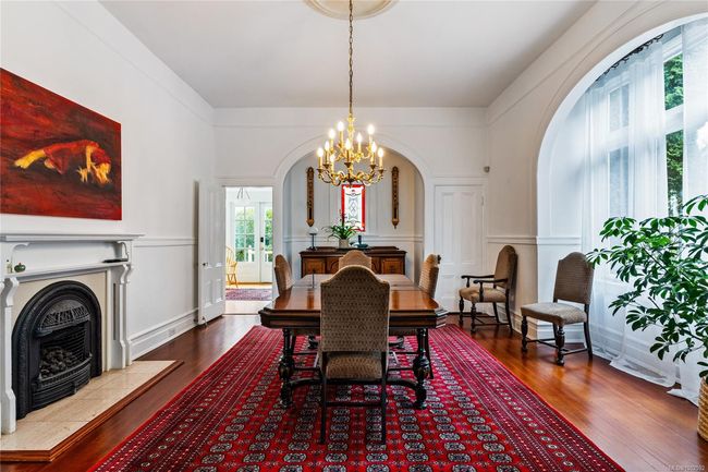 1023 St Charles St, House other with 3 bedrooms, 3 bathrooms and 6 parking in Victoria BC | Image 13