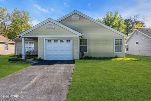 21 Hastings Dr, Forked River, NJ, 08731-5619 | Card Image