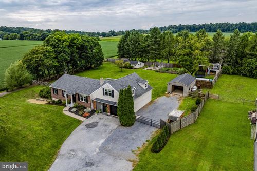 333 S Sandy Hill Rd, COATESVILLE, PA, 19320-1183 | Card Image