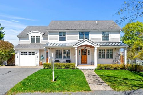 18 Rose Ave, Marblehead, MA, 01945-1822 | Card Image