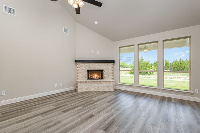 6811 Hayes Rd, House other with 4 bedrooms, 3 bathrooms and null parking in Midlothian TX | Image 4