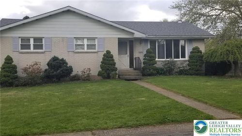3979 Kenrick Dr, Bethlehem, PA, 18020-4559 | Card Image