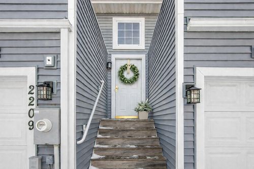 109-2209 E 117th St, Burnsville, MN, 55337-1266 | Card Image