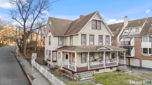 111 Grove St, Stamford, CT, 06901-1805 | Card Image