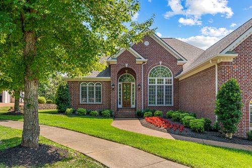 494 Beauchamp Cir, Franklin, TN, 37067-6443 | Card Image