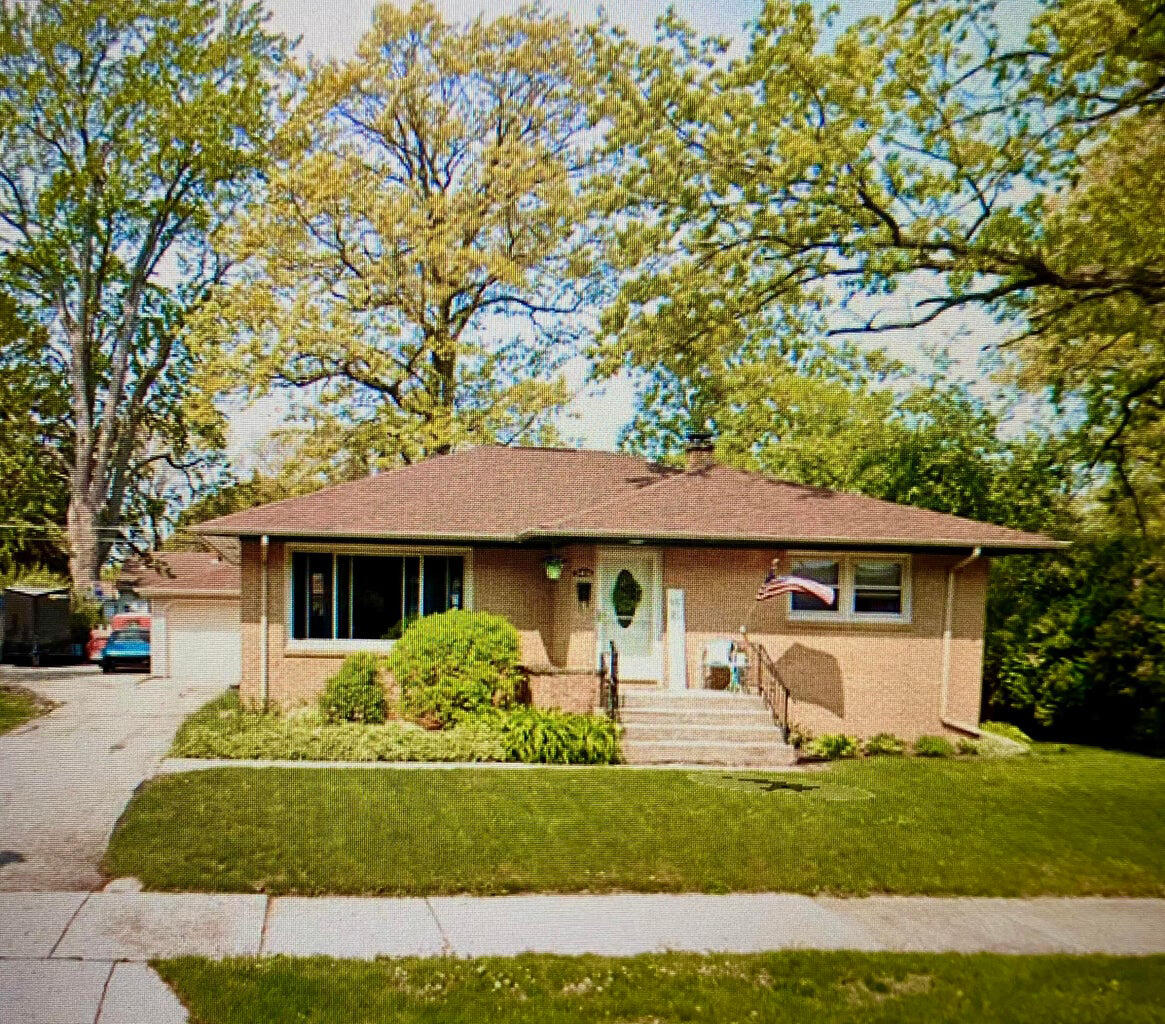 3rd Ave, Racine, WI 53402