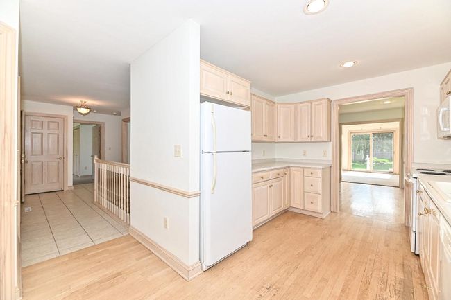 B - 540 Mc Aurther Lane, Condo with 2 bedrooms, 2 bathrooms and null parking in Brookfield WI | Image 14