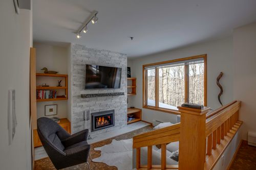 i8-182 High Ridge Road, Killington, VT, 05751 | Card Image