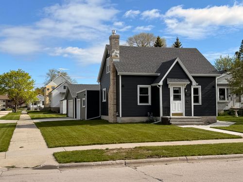 1924 24th St, Two Rivers, WI, 54241-1933 | Card Image