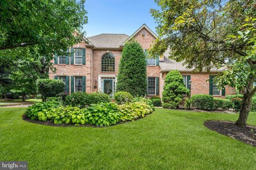 5050 Drummond Cir, CENTER VALLEY, PA, 18034-8936 | Card Image