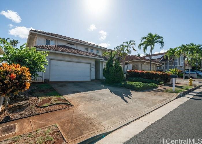 Nawele St, Waipahu, HI 96797