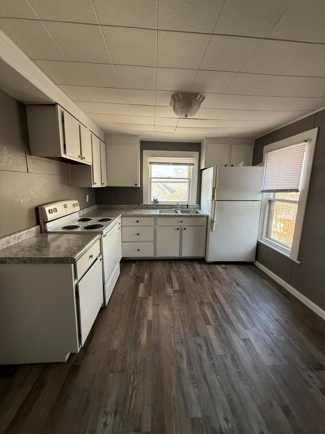 811 Larned St, Home with 0 bedrooms, 0 bathrooms and 4 parking in Lansing MI | Image 20