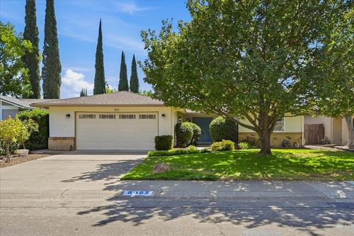 8082 Caribbean Way, Sacramento, CA, 95826 | Card Image