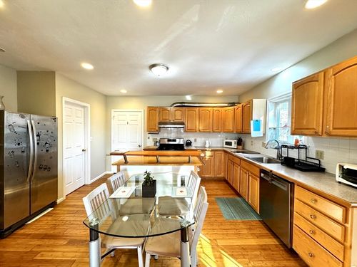 2-82 Medford St, Malden, MA, 02148-7408 | Card Image
