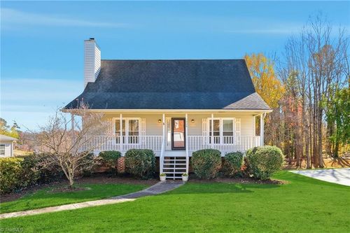 1008 Kingstree Ridge Dr, Winston Salem, NC, 27127-4915 | Card Image