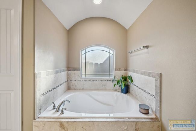 1510 Karis Ct, House other with 4 bedrooms, 3 bathrooms and 2 parking in Harlingen TX | Image 17