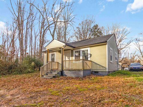 305 Lee Mcabee Rd, Boiling Springs, SC, 29316-6049 | Card Image