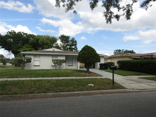 2447 Messina, ORLANDO, FL, 32811 | Card Image