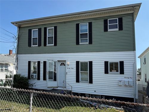 71 Hunts Ave, Pawtucket, RI, 02861-2301 | Card Image