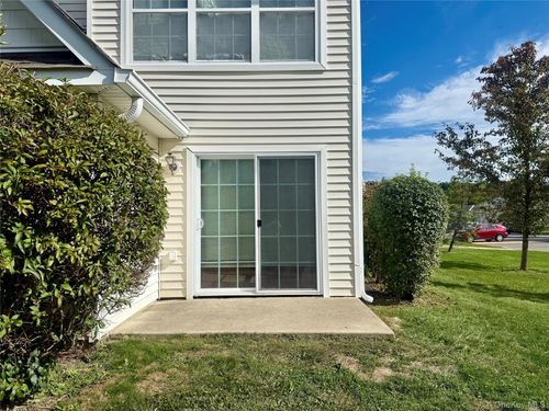 181 Ruth Ct, Middletown, NY, 10940-5320 | Card Image