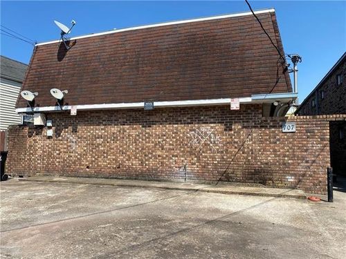 apt-a-707 Gallier St, New Orleans, LA, 70117-6260 | Card Image